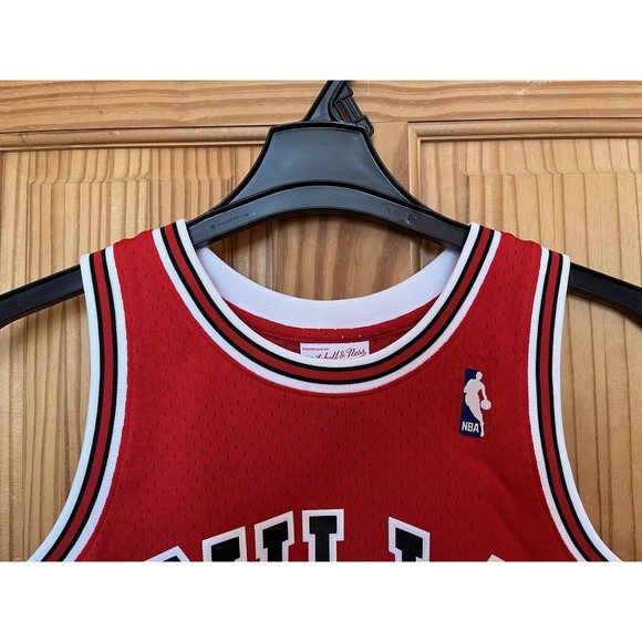 Mitchell & Ness Chicago Bulls Scottie Pippen Red Swingman Jersey Men's Size 2XL - Picture 2 of 12